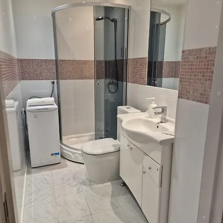 The Double For 8 Person In The Center * Tallinn